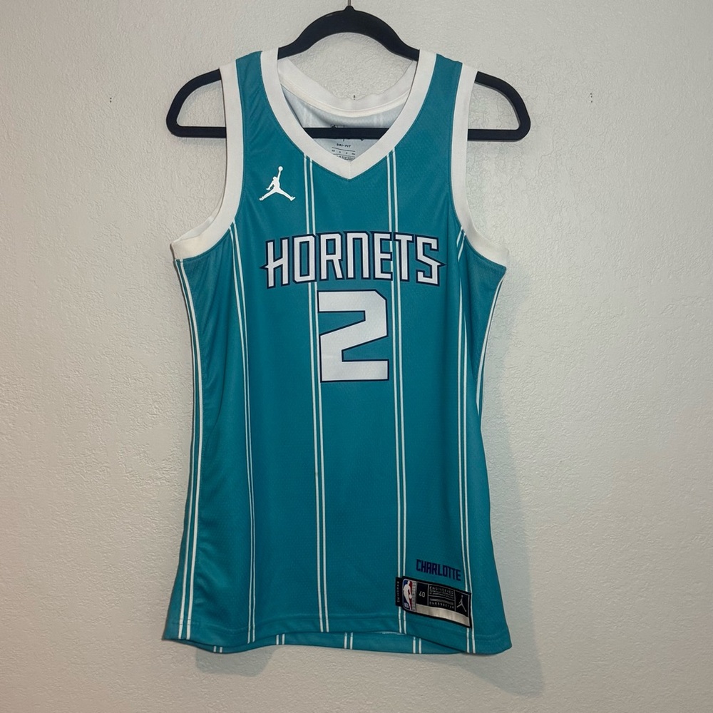 Nike Jordan Swingman NBA Charolette Hornets Jersey - Ball #2